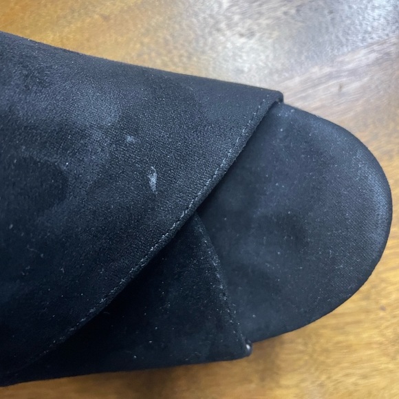 Madden Girl Black Wedge Sandals Faux black Suede size 9 - Picture 2 of 8